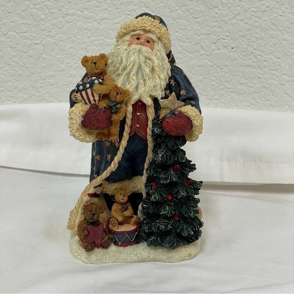 Boyd’s Bear Collection Star Spangled Nick Santa Christmas Figurine Light Up